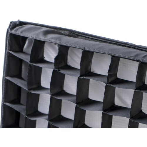Aputure Nova P600c Softbox - 5